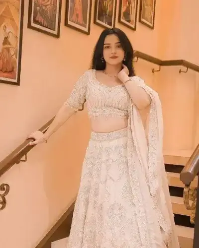 Escort Sankari